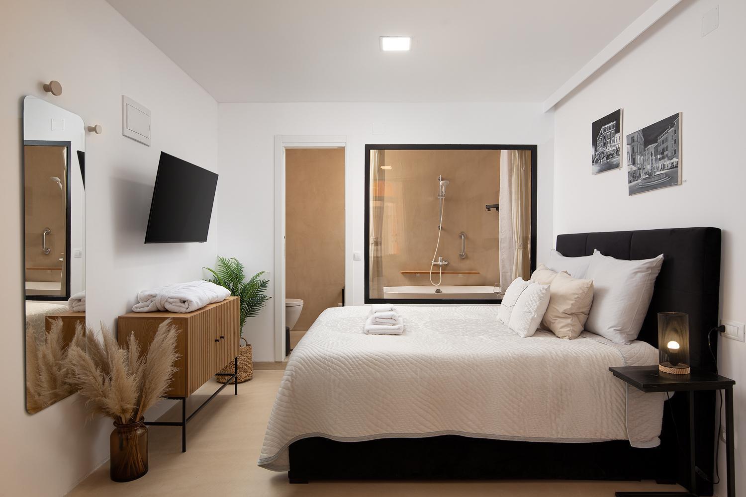 רוביני Deluxe Studio In City Center With Free Private Parking מראה חיצוני תמונה
