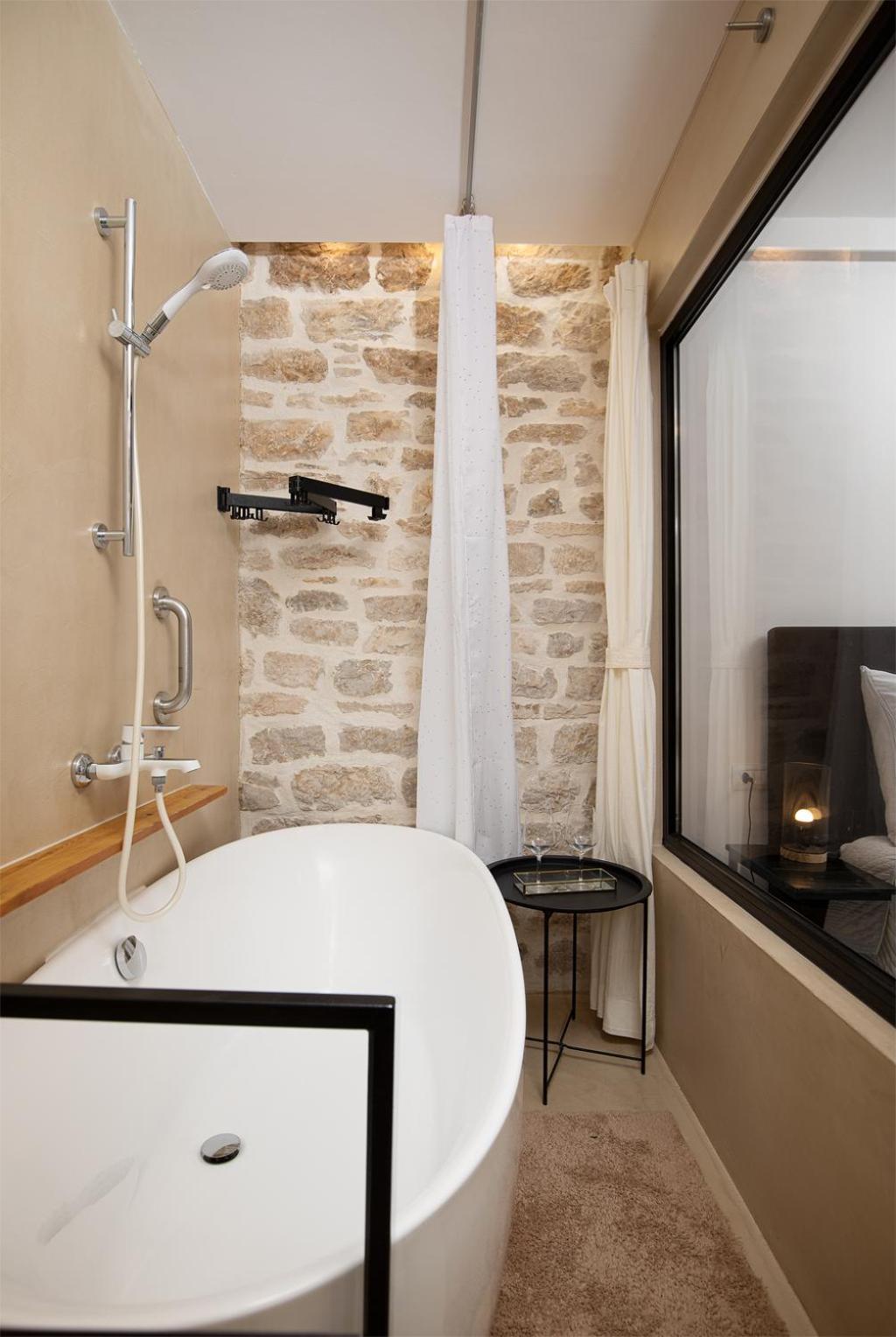 רוביני Deluxe Studio In City Center With Free Private Parking מראה חיצוני תמונה